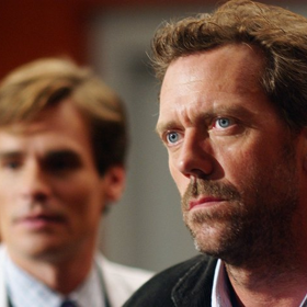 Hugh Laurie přiznal, že v polovině dialogů neví, o čem mluví.
