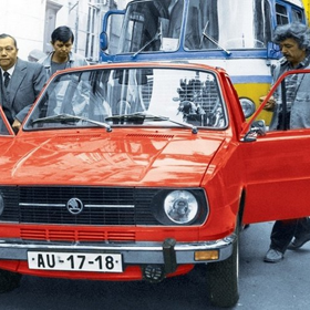 Ač to byla tehdy utopie, airbagy zrealizovali ve filmu skutečně věrohodně. 