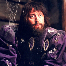 Rumburak je jedinou postavou z filmu, která se objevila v seriálu Arabela.