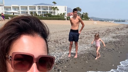 FOTO: Alena Šeredová u moře odhalila dekolt.