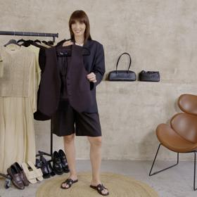 Krátké i dlouhé vestičky rozhodně patří do letních outfitů.