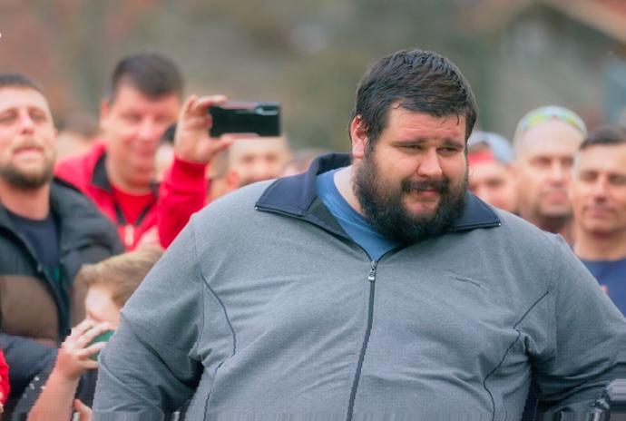 FOTO: První vážení ukáže šokujících 265 kilogramů. – stránka 130