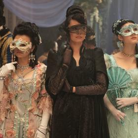 Ambiciózní matka a dcery na vdávání.