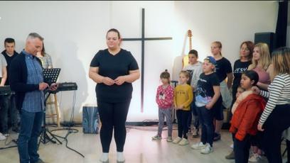 FOTO: První vážení ukázalo 124, 8 kilo.