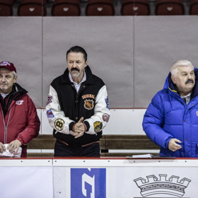 Stanislav Šárský, Jiří Langmajer a Michal Suchánek v seriálu Lajna.