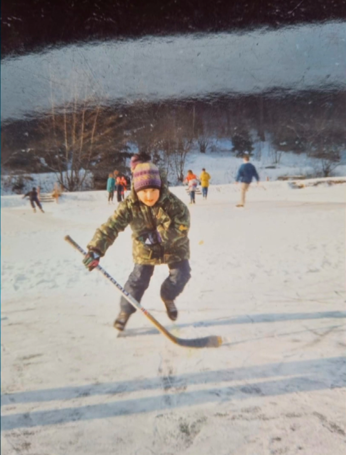FOTO: Ačkoliv se od dětství věnoval sportu, projedl se na 143 kilo. – stránka 72