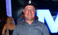 Tomáš Enge na premiéře filmu F1. 