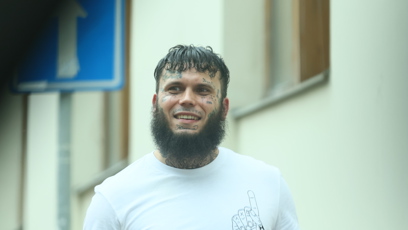 FOTO: Vysmátý Leo Beránek je zarostlý.