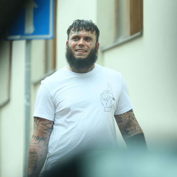 FOTO: Vysmátý Leo Beránek je zarostlý. – stránka 115