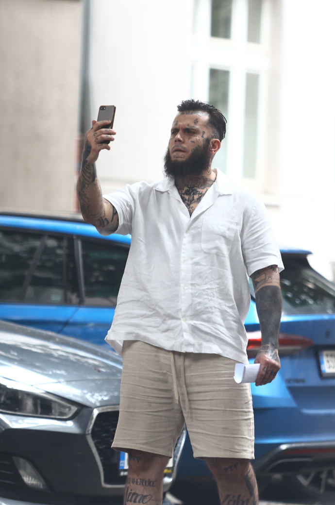 FOTO: Leo Beránek si zašel k holiči. – stránka 106