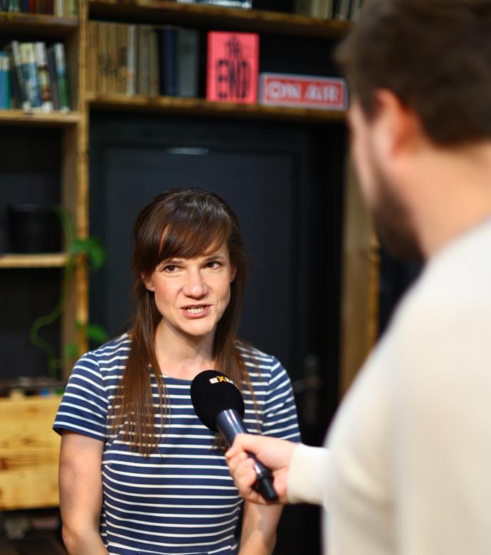 FOTO: Michaela Studená během rozhovoru. – stránka 3