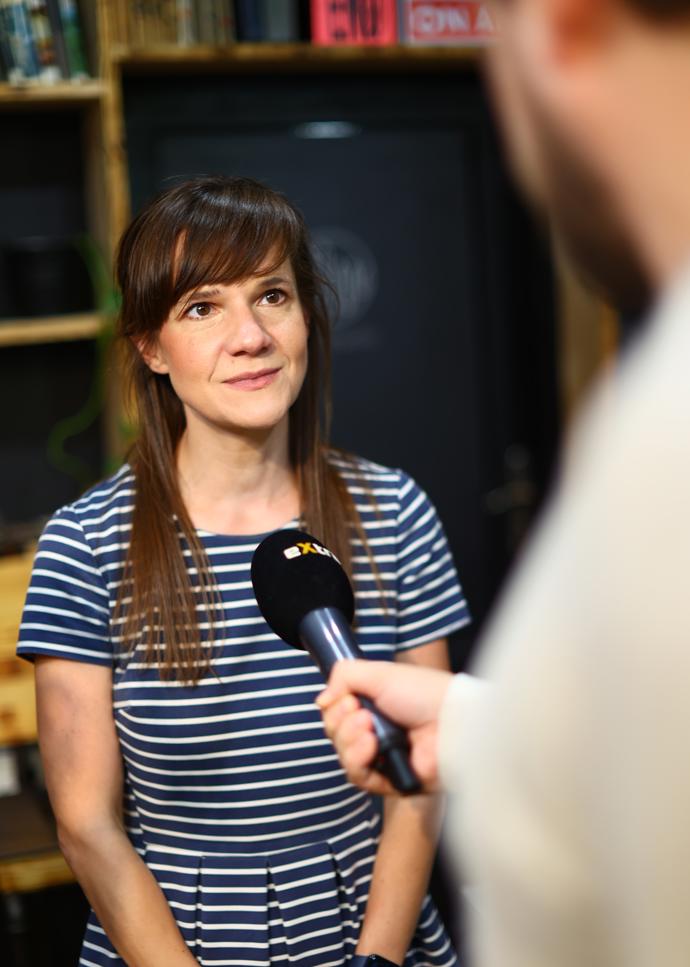 FOTO: Michaela Studená vede organizaci Pod Svícnem. – stránka 2