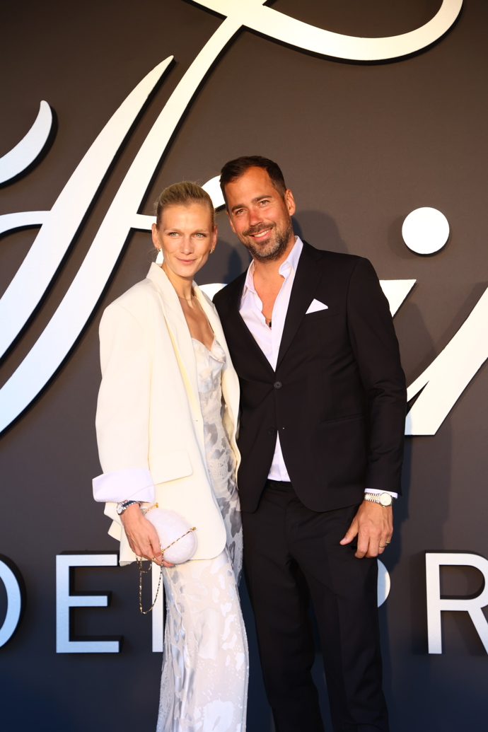 FOTO: Zuzana Stránská po boku svého partnera Matyáše Nováka. – stránka 1