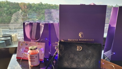 FOTO: Kolekce kabelek na které se podílela i Monika Bagárová.