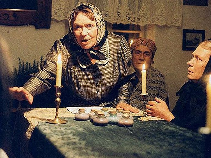 FOTO: Jiřina Bohdalová si zahrála i v Četnických humoreskách. – stránka 8