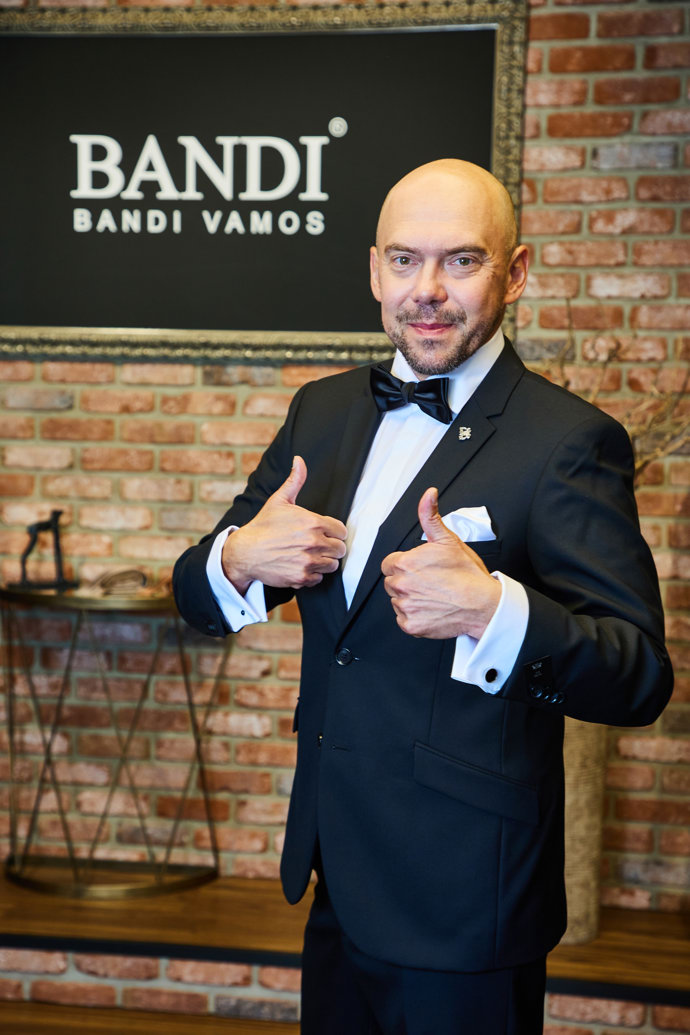 FOTO: Láďa pózoval. – stránka 41