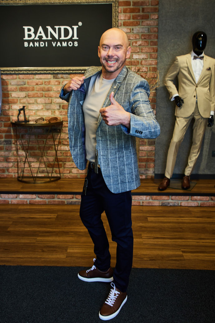 FOTO: Láďa jak ho neznáte. – stránka 10