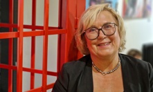 Kdysi obávaná a přísná TV lékařka, nyní  je z Kateřiny Cajthamlové něžná básnířka.