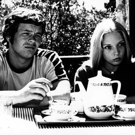 Motiv pro vraždu: Tři povídky (Víkend, Rukojmí a Kapsáři), které zachycují různé podoby zločinu. 