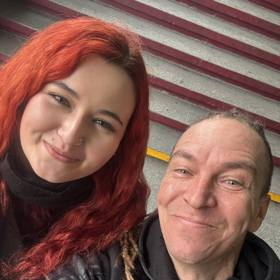 Katerina Demetrashvili s bývalým předsedou Pirátů Ivanem Bartošem.