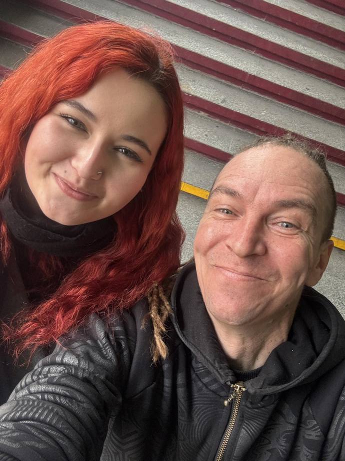 FOTO: Katerina Demetrashvili s bývalým předsedou Pirátů Ivanem Bartošem. – stránka 7