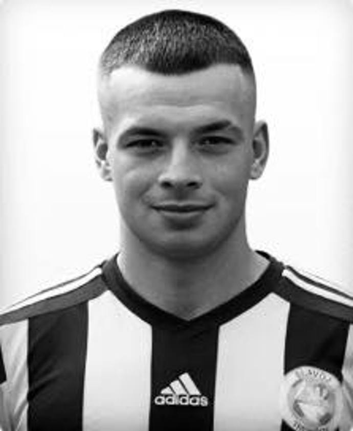 FOTO: Tragicky zahynul Tomáš Vaľovčin. – stránka 5
