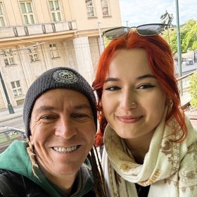 Katerina Demetrashvili s bývalým předsedou Pirátů Ivanem Bartošem.