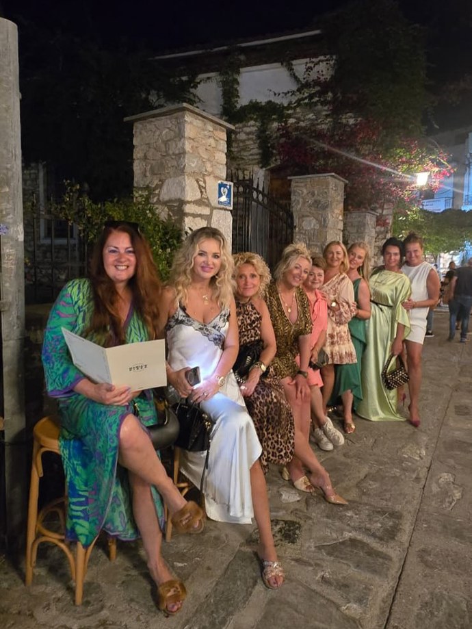 FOTO: Dámská jízda Moniky Babišové. – stránka 12