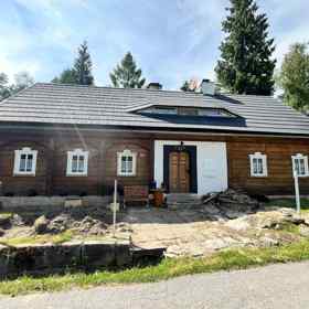 Vlaďka Erbová a Petr Hynek si dělají víkendové hnízdečko lásky.