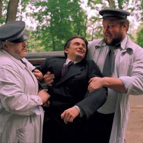 Snímek z filmu Dvě z policejní brašny