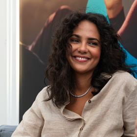 V rozhovoru pro Lifee Zea připustila, že je sice herečkou, ale zpěvačkou se cítí být mnohem více. 