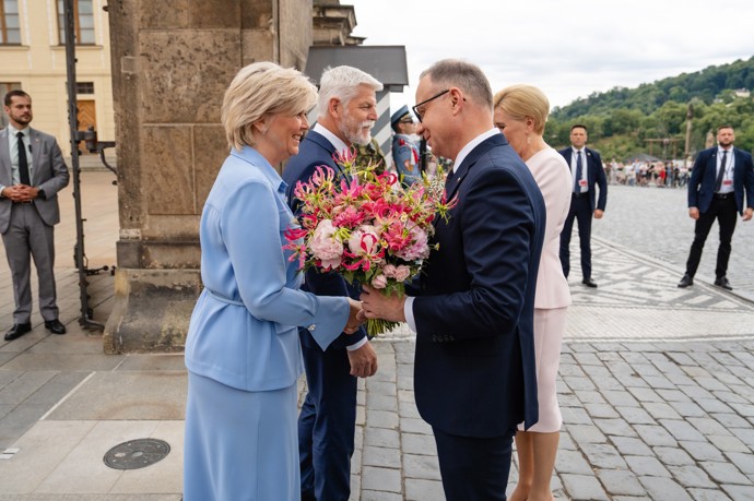 FOTO: Elegantní Eva Pavlová. – stránka 43
