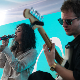 Při tvorbě písně se inspirovala svým životem, konkrétně chybami, které dělala ve vztazích