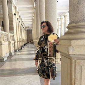 Na kolonádě nesměla chybět ani šéfredaktorka Lifee Markéta Behinová v dokonalém outfitu ze second handu Blondies.