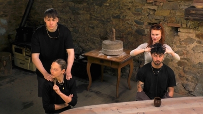 FOTO: Soutěžící už spolu navazují vztahy.