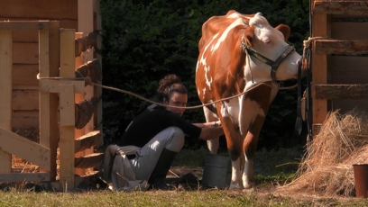 FOTO: Soutěžící se musí starat o zvířata,