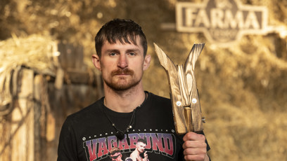 FOTO: Andrej Farmu opouští.