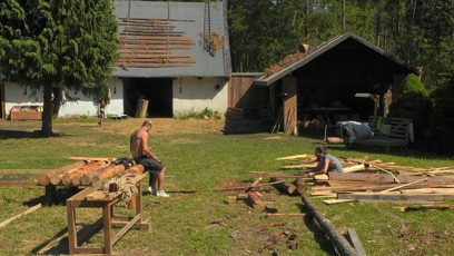 FOTO: Na Farmě práce vázne.