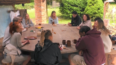 FOTO: Farmáři us polečného stolu.
