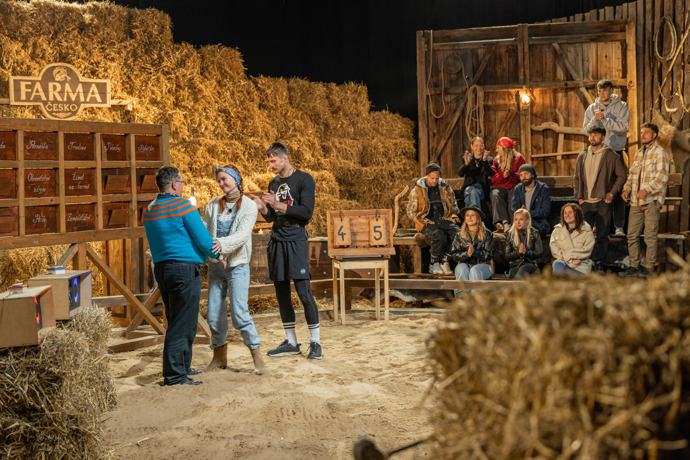 FOTO: Loučení bylo dlouhé. – stránka 532