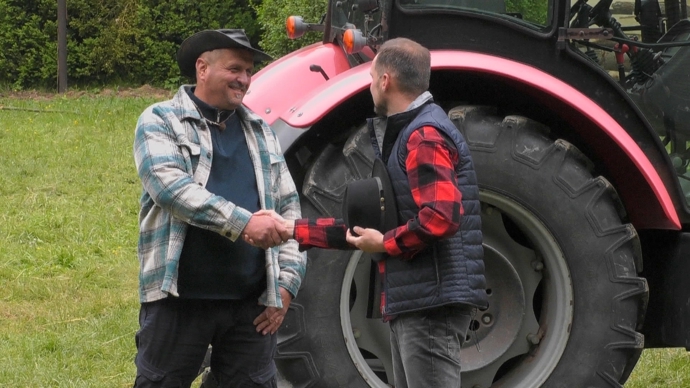 FOTO: Na Farmě se stále pracuje. – stránka 521