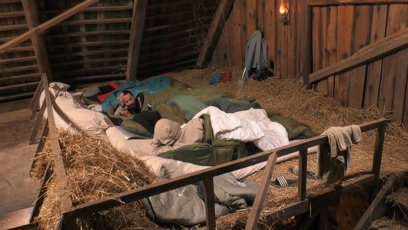 FOTO: Spaní ve chlívku.