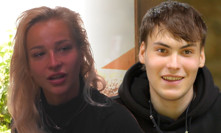 Nad Sandrou se stahují mračna.