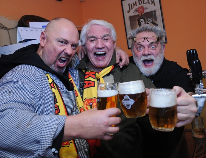 FOTO: Pavel Pásek, Jiří Krampol a Václav Upír Krejčí uměli zapařit. – stránka 2