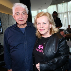 Poslední dlouhodobou životní partnerkou Jiřího Krampola byla Hana Krampolová. Společně čekali holčičku, o kterou bohužel při porodu přišli.