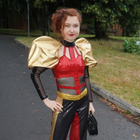 Eva Toulová naposledy upoutala pozornost na karlovarském filmovém festivalu, když dorazila na přehlídku návrhářky Debbie Brown v tomto modelu.