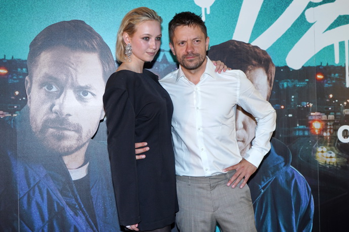 FOTO: Jiří Mádl a Diana Dulínková natočili lechtivou scénu. – stránka 8
