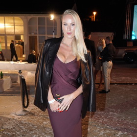 Anna-Marie Kánská na to šla podobně a propojila eleganci s uvolněností.