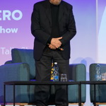 Účastníci pražského festivalu Comic-Con ocenili příležitost na vlastní oči vidět legendárního herce Franca Nera.