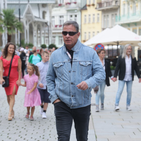 Režisér Filip Renč se narodil 17. srpna 1965 v Praze.